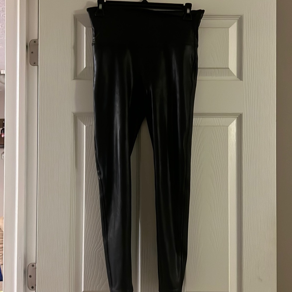Spanx Faux leather leggings Large petite